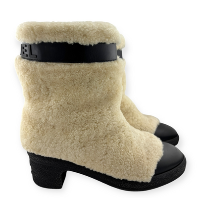 Shoes Boots Chanel Size 39-Great Labels Santa Monica